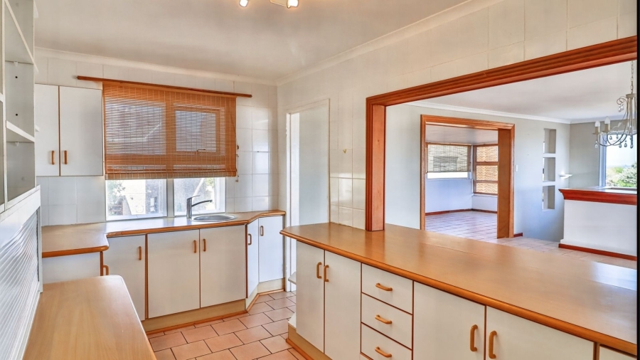 To Let 5 Bedroom Property for Rent in Vermont Western Cape